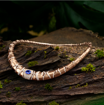Neckpiece